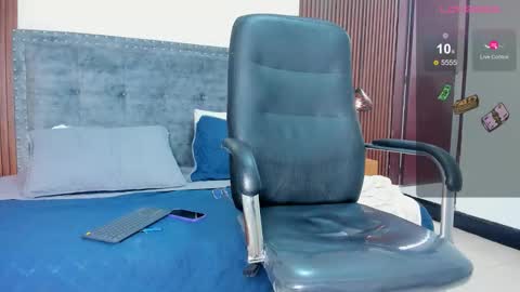 karlla scarlet online show from February 2026 01:23:01 PM