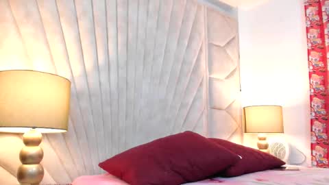 Jade  online show from November 2025 10:41:02 AM