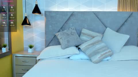 Snapshot of jade_whisper chatting on November 2025 01:28:01 AM Alanis Cooper online show from November 2025 01:28:01 AM