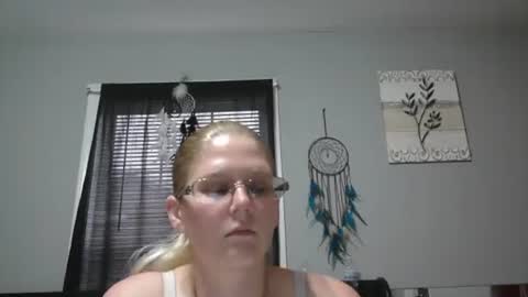 JadeLuv online show from January 2026 05:37:01 PM