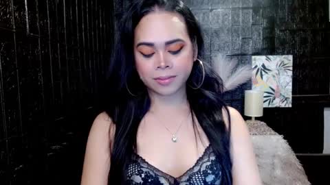 Jade online show from December 2024 12:27:02 PM