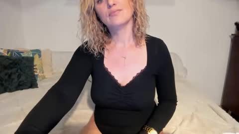 elena online show from January 2025 02:38:01 AM