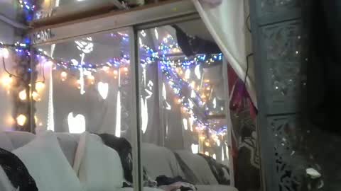 Jamie Rose Queenschild ever... online show from February 2025 06:27:02 PM