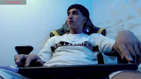 jake_tripp online show from December 2024 04:45:01 AM