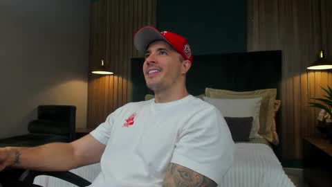 jakestone_1 online show from November 2025 01:38:01 AM