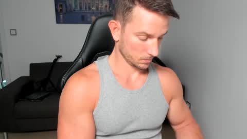 Muscle beast P online show from December 2024 09:51:01 AM