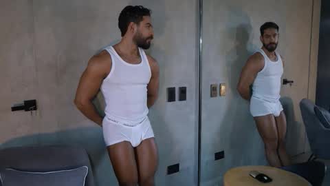 James Axel online show from November 2025 02:48:02 PM