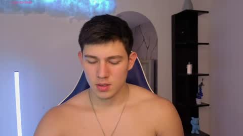 james_cr online show from June 2026 07:19:01 PM