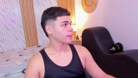 Snapshot of james_jonnes chatting on October 2025 08:30:01 PM James online show from October 2025 08:30:01 PM