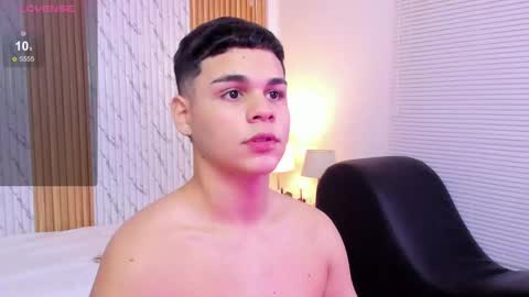 Snapshot of james_jonnes chatting on November 2025 09:05:02 PM James online show from November 2025 09:05:02 PM