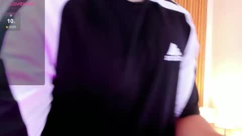 Snapshot of james_jonnes chatting on November 2025 07:51:02 PM James online show from November 2025 07:51:02 PM