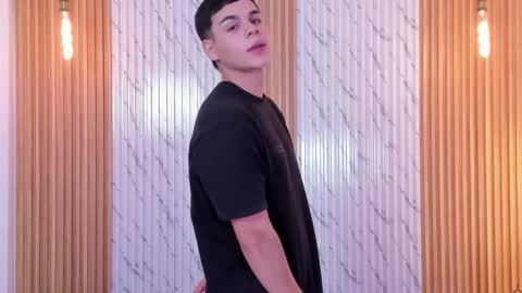 Snapshot of james_jonnes chatting on November 2025 07:26:02 PM James online show from November 2025 07:26:02 PM