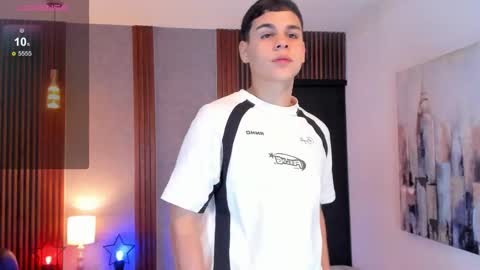 Snapshot of james_jonnes chatting on November 2025 01:25:02 PM James online show from November 2025 01:25:02 PM