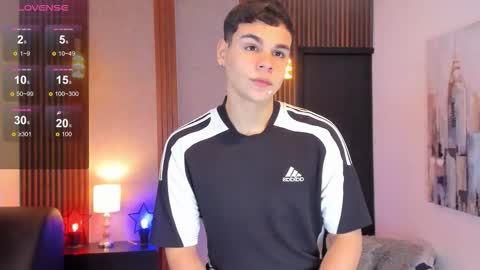 Snapshot of james_jonnes chatting on November 2025 01:03:01 PM James online show from November 2025 01:03:01 PM