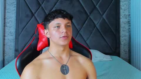 jamesgolden_ online show from March 2025 01:17:02 PM