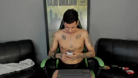 Snapshot of jamesinked_ chatting on December 2024 05:20:02 PM Jamesinked  online show from December 2024 05:20:02 PM