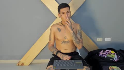Snapshot of jamesinked_ chatting on December 2024 05:33:02 PM Jamesinked  online show from December 2024 05:33:02 PM