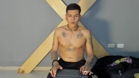 Snapshot of jamesinked_ chatting on December 2024 10:26:02 PM Jamesinked  online show from December 2024 10:26:02 PM