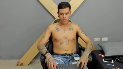 Snapshot of jamesinked_ chatting on December 2024 06:49:01 PM Jamesinked  online show from December 2024 06:49:01 PM
