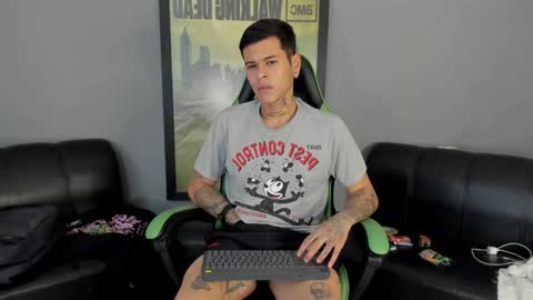 Snapshot of jamesinked_ chatting on December 2024 03:53:02 PM Jamesinked  online show from December 2024 03:53:02 PM
