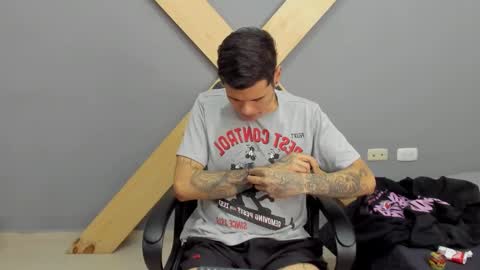 Snapshot of jamesinked_ chatting on December 2024 03:00:02 PM Jamesinked  online show from December 2024 03:00:02 PM