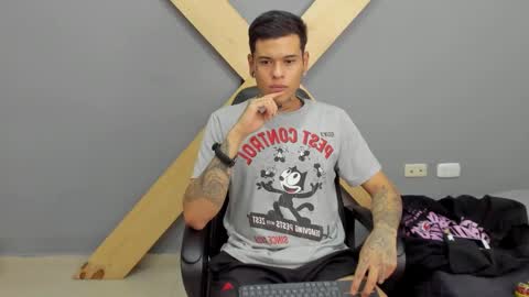 Snapshot of jamesinked_ chatting on December 2024 06:38:02 PM Jamesinked  online show from December 2024 06:38:02 PM