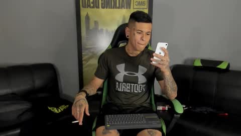 Snapshot of jamesinked_ chatting on December 2024 12:42:02 AM Jamesinked  online show from December 2024 12:42:02 AM