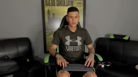 Snapshot of jamesinked_ chatting on December 2024 05:03:01 AM Jamesinked  online show from December 2024 05:03:01 AM