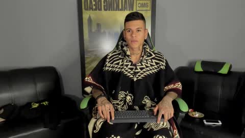 Snapshot of jamesinked_ chatting on December 2024 01:18:02 AM Jamesinked  online show from December 2024 01:18:02 AM