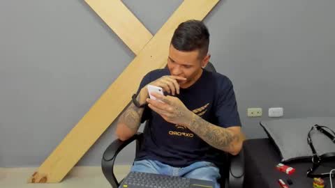 Snapshot of jamesinked_ chatting on December 2024 09:44:02 PM Jamesinked  online show from December 2024 09:44:02 PM