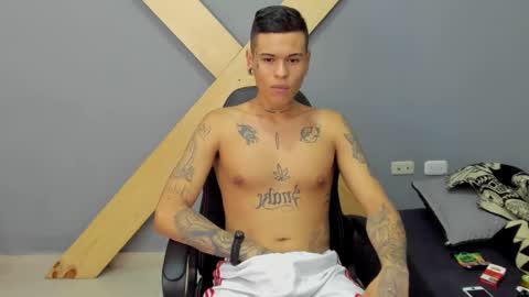 Snapshot of jamesinked_ chatting on December 2024 04:04:01 PM Jamesinked  online show from December 2024 04:04:01 PM