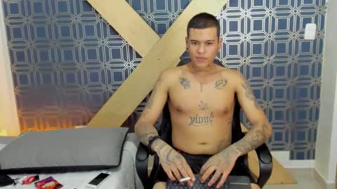 Snapshot of jamesinked_ chatting on January 2025 08:18:02 PM Jamesinked  online show from January 2025 08:18:02 PM