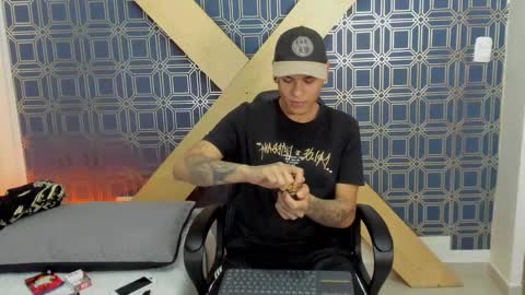 Snapshot of jamesinked_ chatting on January 2025 04:17:01 PM Jamesinked  online show from January 2025 04:17:01 PM