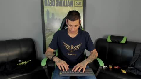 Snapshot of jamesinked_ chatting on January 2025 06:54:02 PM Jamesinked  online show from January 2025 06:54:02 PM