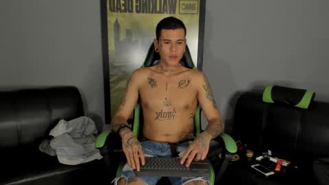Snapshot of jamesinked_ chatting on January 2025 05:30:01 AM Jamesinked  online show from January 2025 05:30:01 AM