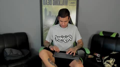Snapshot of jamesinked_ chatting on January 2025 06:36:02 PM Jamesinked  online show from January 2025 06:36:02 PM