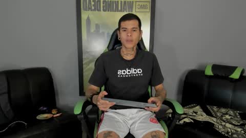 Snapshot of jamesinked_ chatting on February 2025 06:48:01 PM Jamesinked  online show from February 2025 06:48:01 PM