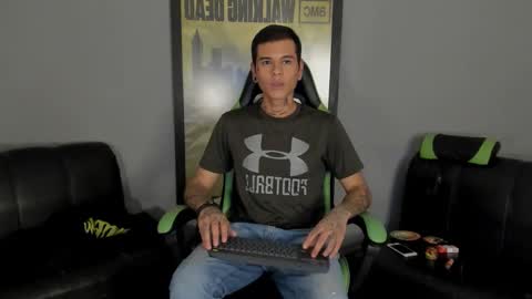 Snapshot of jamesinked_ chatting on February 2025 10:40:02 PM Jamesinked  online show from February 2025 10:40:02 PM