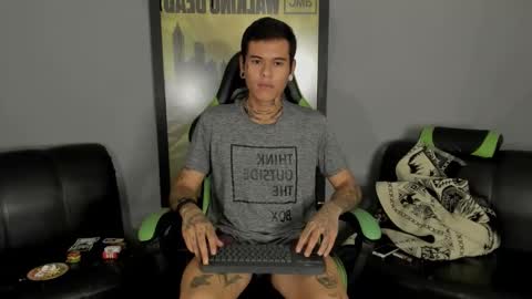 Snapshot of jamesinked_ chatting on February 2025 09:46:01 PM Jamesinked  online show from February 2025 09:46:01 PM