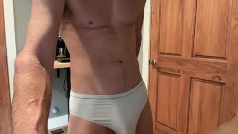 Snapshot of jameslikesyouaton chatting on January 2025 08:10:02 PM James likes you online show from January 2025 08:10:02 PM