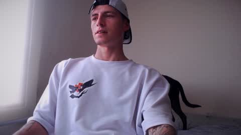 jamesss____ online show from December 2024 06:10:01 PM