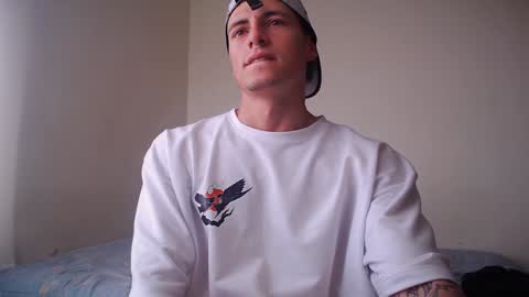 jamesss____ online show from December 2024 04:49:01 PM