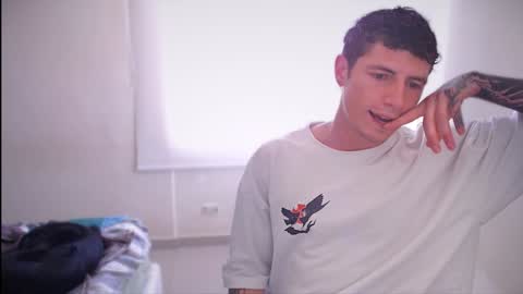 jamesss____ online show from January 2025 02:36:01 PM