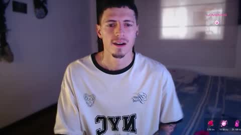 jamesss____ online show from November 2025 04:29:02 PM