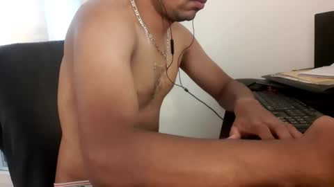 Snapshot of jamielonnas chatting on April 2026 04:21:01 AM Jamie Lonnas online show from April 2026 04:21:01 AM