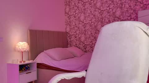 Snapshot of jane_suckss chatting on April 2026 09:37:02 PM jane suckss online show from April 2026 09:37:02 PM