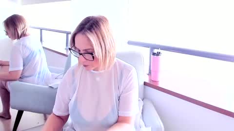 JANE TURNER MILF online show from February 2025 01:21:02 PM