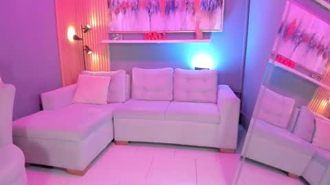 Janinne  online show from February 2026 11:13:01 AM