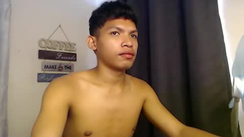 janlloyd04 online show from November 2025 11:27:02 PM