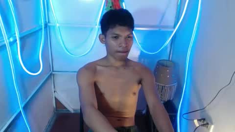 janlloyd04 online show from March 2026 02:40:02 AM